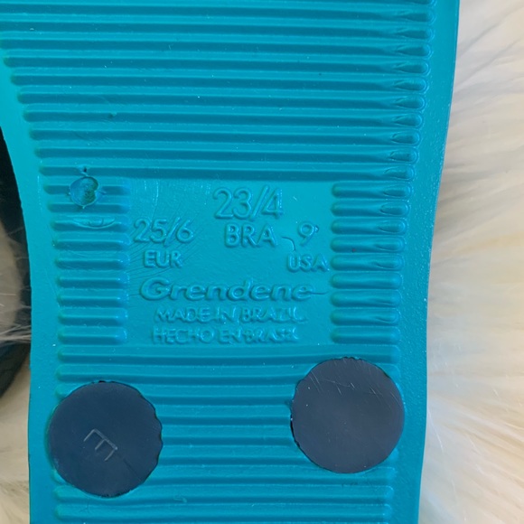 Ipanema Grendene Toddler Flip Flops - Picture 6 of 6